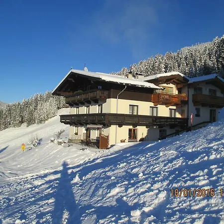 Haus Bergfried بيت ضيافة وستندورف